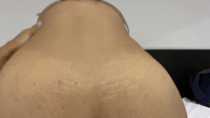 madrastra pervertida folla por primera vez con hijastro mientras papa no esta