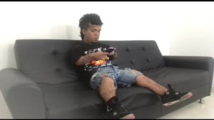 la vendedora de muebles salió cariñosa yo como buen caballero la atiendo y le doy su mamada de culo