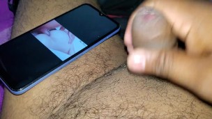 Me masturbo mirando porno