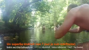 Plouf, baise, plouf, suce, plouf, avale… les vacances de Charlie