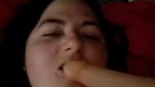 Sola con mi juguete